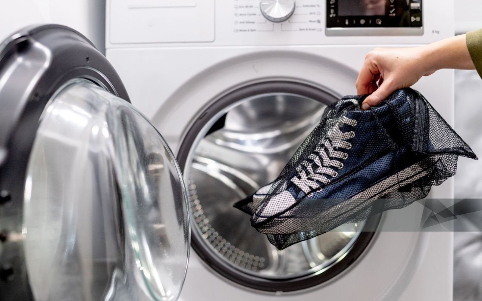 How To Clean Canvas Shoes In A Washing Machine