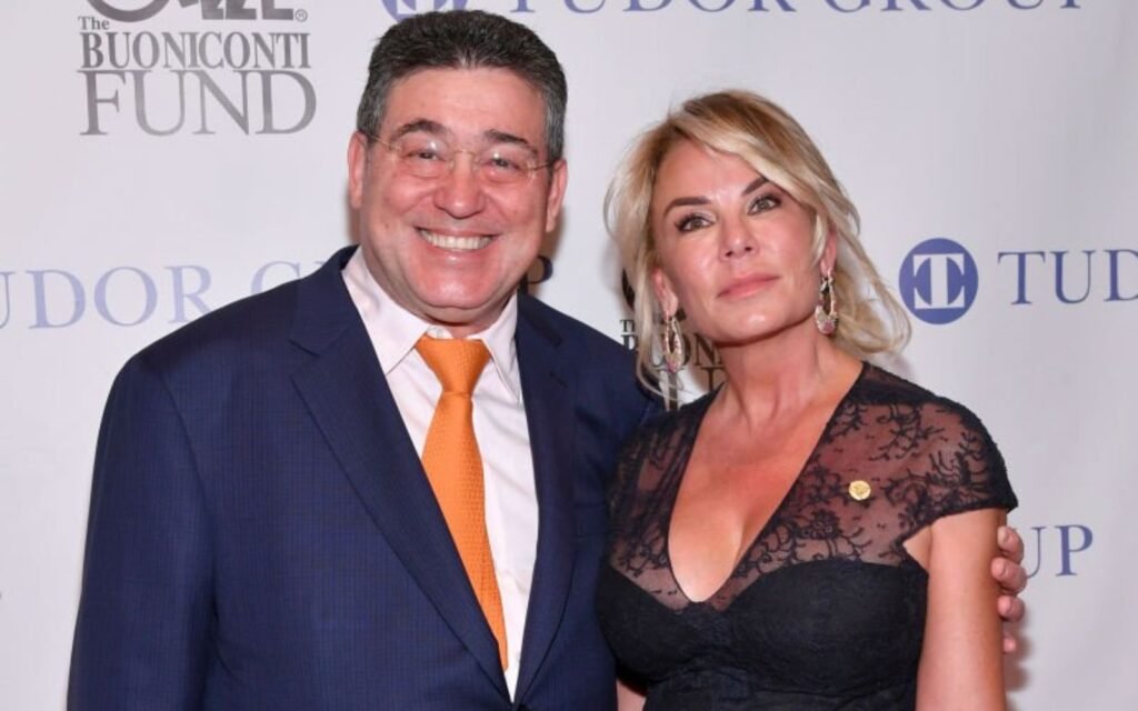 Itzhak Ezratti Wife